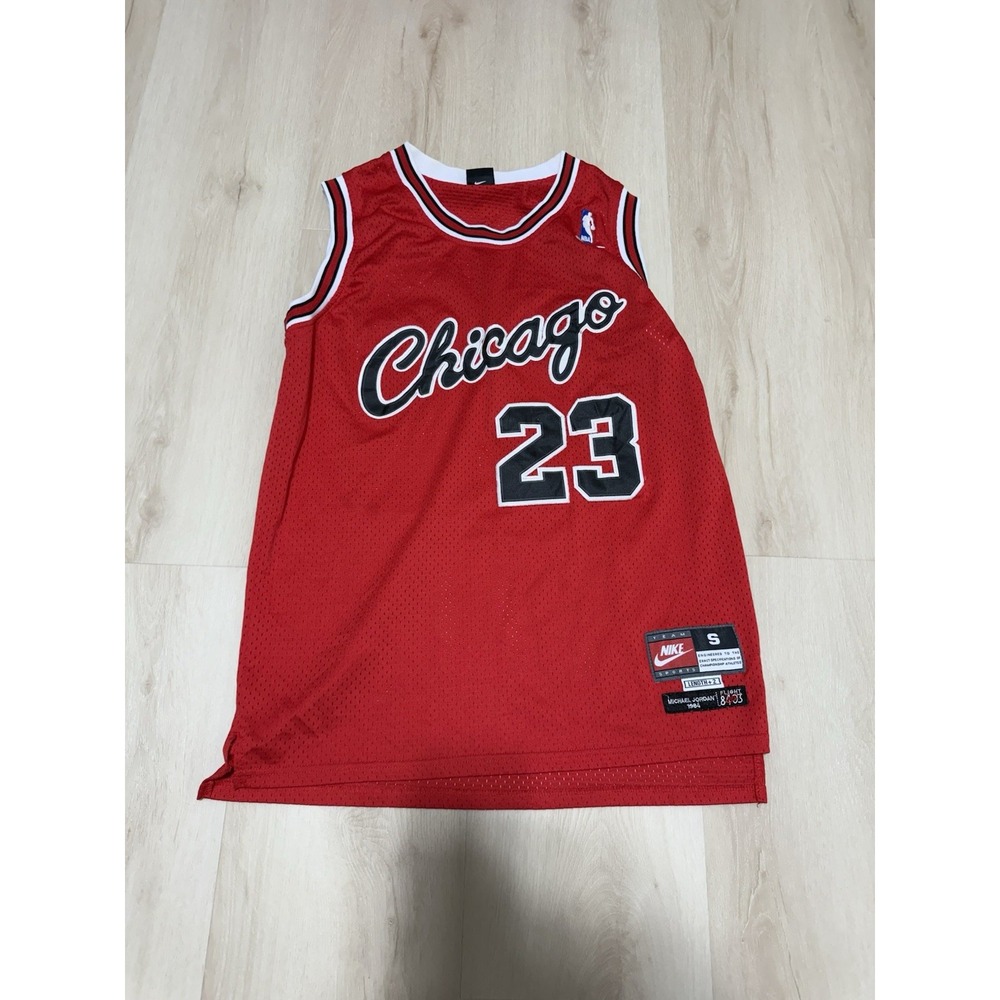 Nike Label 1984 MICHAEL JORDAN No. 23 CHICAGO BULLS Jersey Men's Small Red NBA